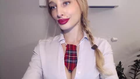 Snapshot of marilyndevilish chatting on January 22, 3:40 pm MarilynDevilish online show from January 22, 3:40 pm