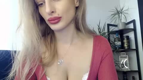 Snapshot of marilyndevilish chatting on March 4, 3:48 pm MarilynDevilish online show from March 4, 3:48 pm