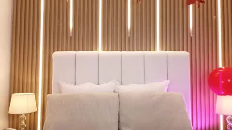 marinette online show from February 12, 1:47 pm