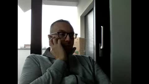 mario_300 online show from February 21, 4:21 pm