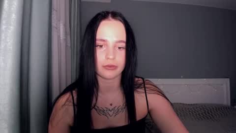 MarisaSue online show from March 6, 8:05 pm