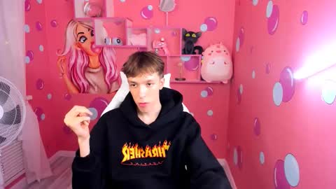 Mark online show from October 10, 3:29 pm