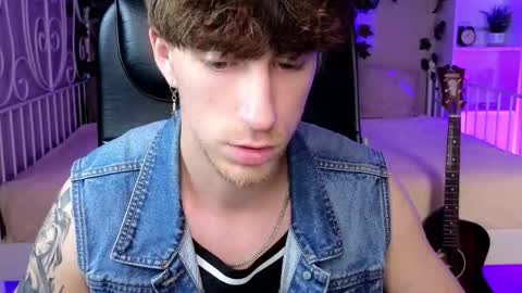 mark_caron online show from October 18, 8:57 pm