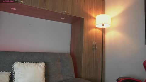 Mark online show from April 9, 11:54 pm