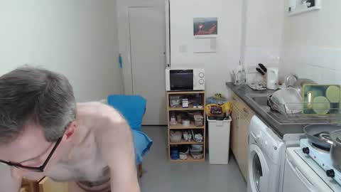 mark_islington online show from November 1, 6:40 pm