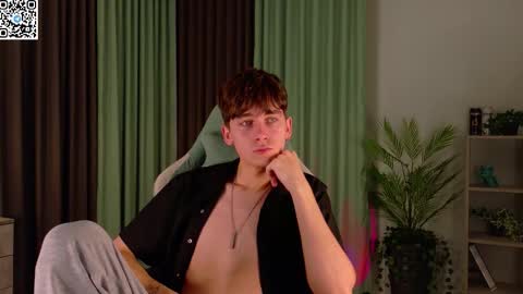 Mark online show from October 5, 7:21 pm