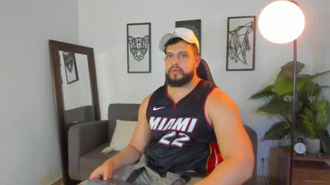 mark_x23 online show from April 4, 4:19 am