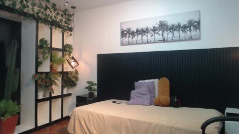 markbowie online show from December 5, 9:01 pm