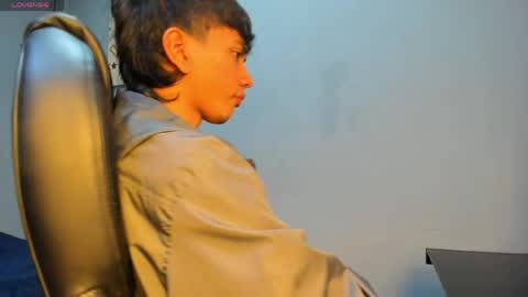 markbowie online show from April 11, 8:13 pm