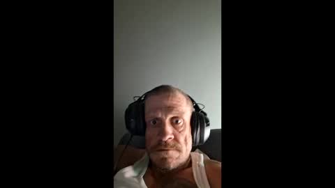 markjmolly1321 online show from May 20, 7:05 am