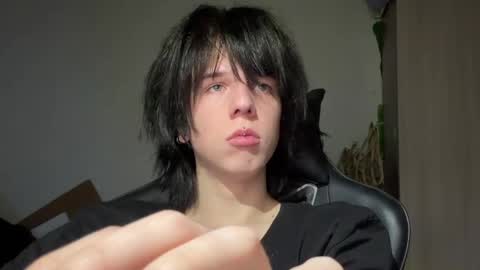 Mark online show from April 15, 7:58 pm