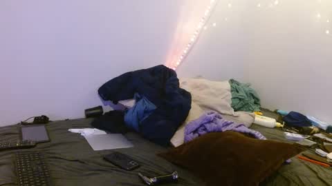 markymark101825061 online show from February 12, 6:09 pm