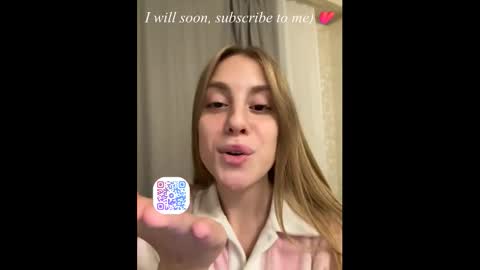 Snapshot of marlenagehlert chatting on October 12, 10:52 am Olivia online show from October 12, 10:52 am