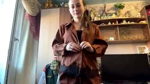 Lena online show from July 18, 3:58 pm