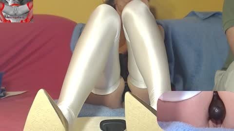   online show from February 22, 1:25 pm