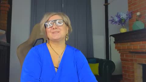 marta_wils online show from November 13, 3:53 am