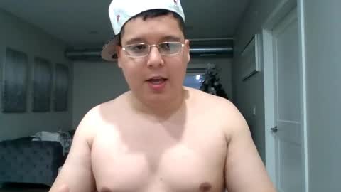 martin_militaryboy online show from May 28, 1:58 am
