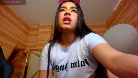 Snapshot of martina1_r chatting on October 16, 3:22 pm Martina online show from October 16, 3:22 pm