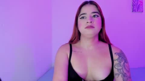 C A R O L I N A  online show from June 10, 6:07 pm