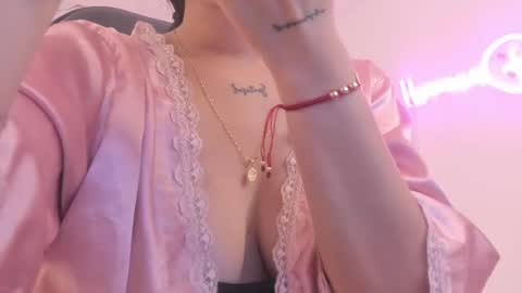   online show from February 9, 12:20 pm