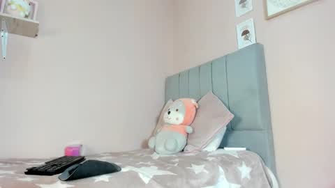 mary_cute9 online show from December 2, 11:41 am