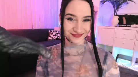 Mary online show from February 5, 7:45 am