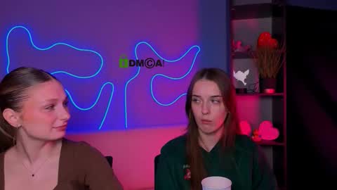 Mary online show from November 25, 3:11 pm