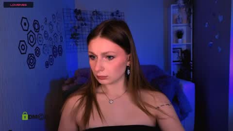 Mary online show from April 4, 6:09 am