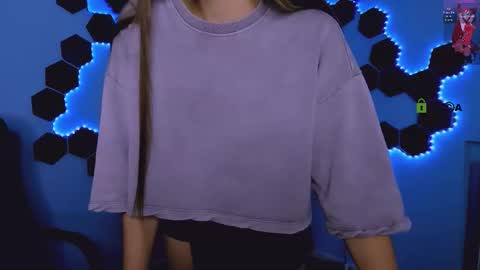 mary_moon__ online show from March 9, 8:02 pm