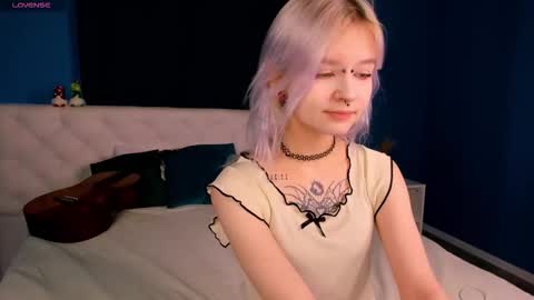 Mary online show from February 28, 1:53 am