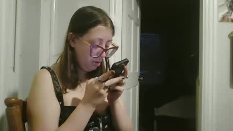 maryjaneflowers online show from December 20, 12:05 pm