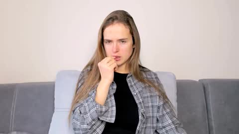 Mari online show from December 18, 9:37 am