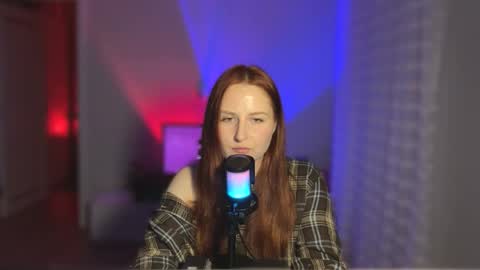 SirenVictoria online show from April 17, 8:00 pm