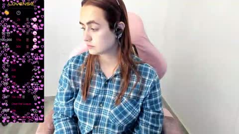 Snapshot of maryluna95 chatting on February 12, 2:14 am Dulce Maria online show from February 12, 2:14 am