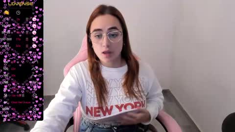 Snapshot of maryluna95 chatting on March 7, 2:04 am Dulce Maria online show from March 7, 2:04 am