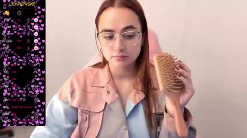 Snapshot of maryluna95 chatting on February 18, 2:16 am Dulce Maria online show from February 18, 2:16 am