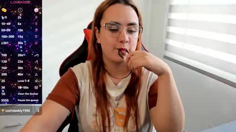 Snapshot of maryluna95 chatting on September 24, 9:32 pm Dulce Maria online show from September 24, 9:32 pm