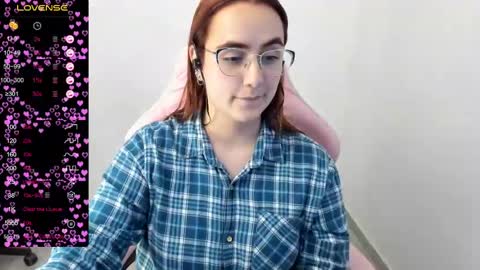 Snapshot of maryluna95 chatting on February 11, 11:12 pm Dulce Maria online show from February 11, 11:12 pm