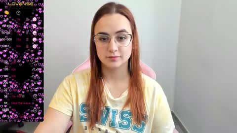 Snapshot of maryluna95 chatting on February 26, 5:00 pm Dulce Maria online show from February 26, 5:00 pm