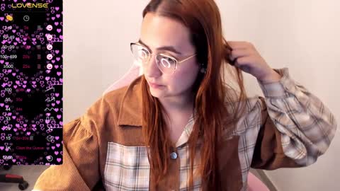 Snapshot of maryluna95 chatting on February 7, 1:58 am Dulce Maria online show from February 7, 1:58 am