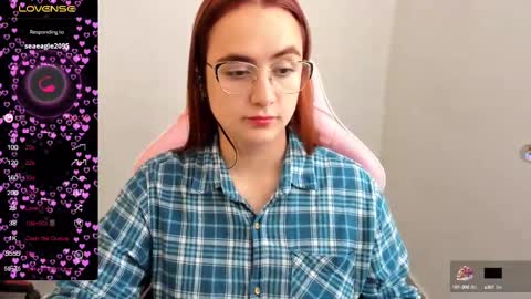 Snapshot of maryluna95 chatting on February 11, 5:07 pm Dulce Maria online show from February 11, 5:07 pm