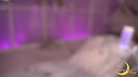 Snapshot of marylunamay chatting on October 4, 5:16 am Mary online show from October 4, 5:16 am