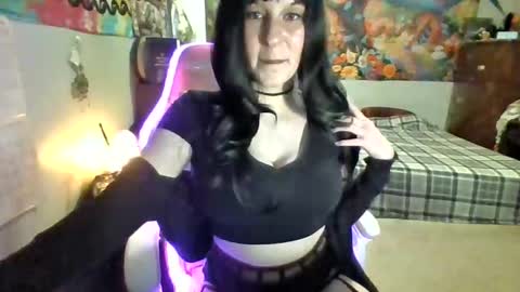 MarylynnJane online show from December 19, 6:01 am