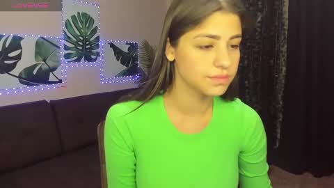 Mary online show from December 30, 3:45 pm