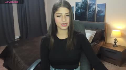 Mary online show from December 9, 4:05 pm