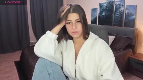 Mary online show from December 17, 7:37 pm