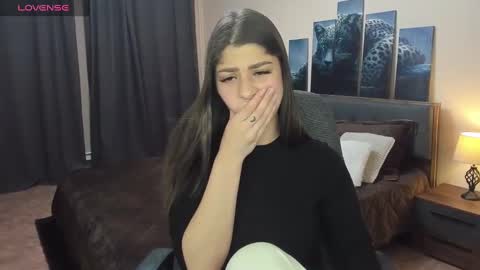 Mary online show from December 13, 6:16 pm