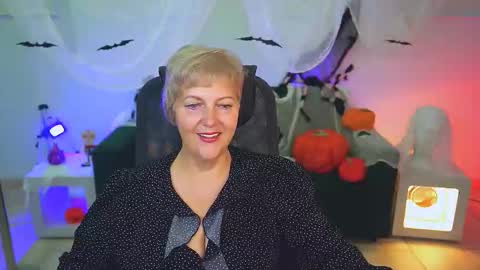 Snapshot of marymogan chatting on October 17, 5:55 am marymogan online show from October 17, 5:55 am