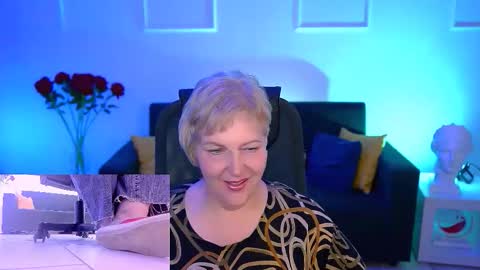 Snapshot of marymogan chatting on October 7, 8:54 am marymogan online show from October 7, 8:54 am