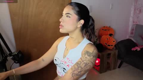 Snapshot of maryybellax chatting on October 16, 9:35 pm maryybellax online show from October 16, 9:35 pm